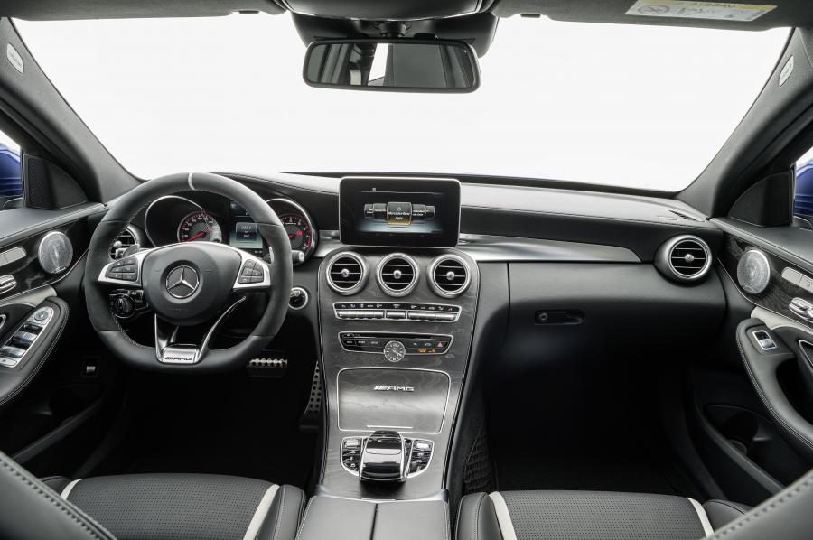  Mercedes-AMG C63 S 2014 года  (фото 18 из 21)